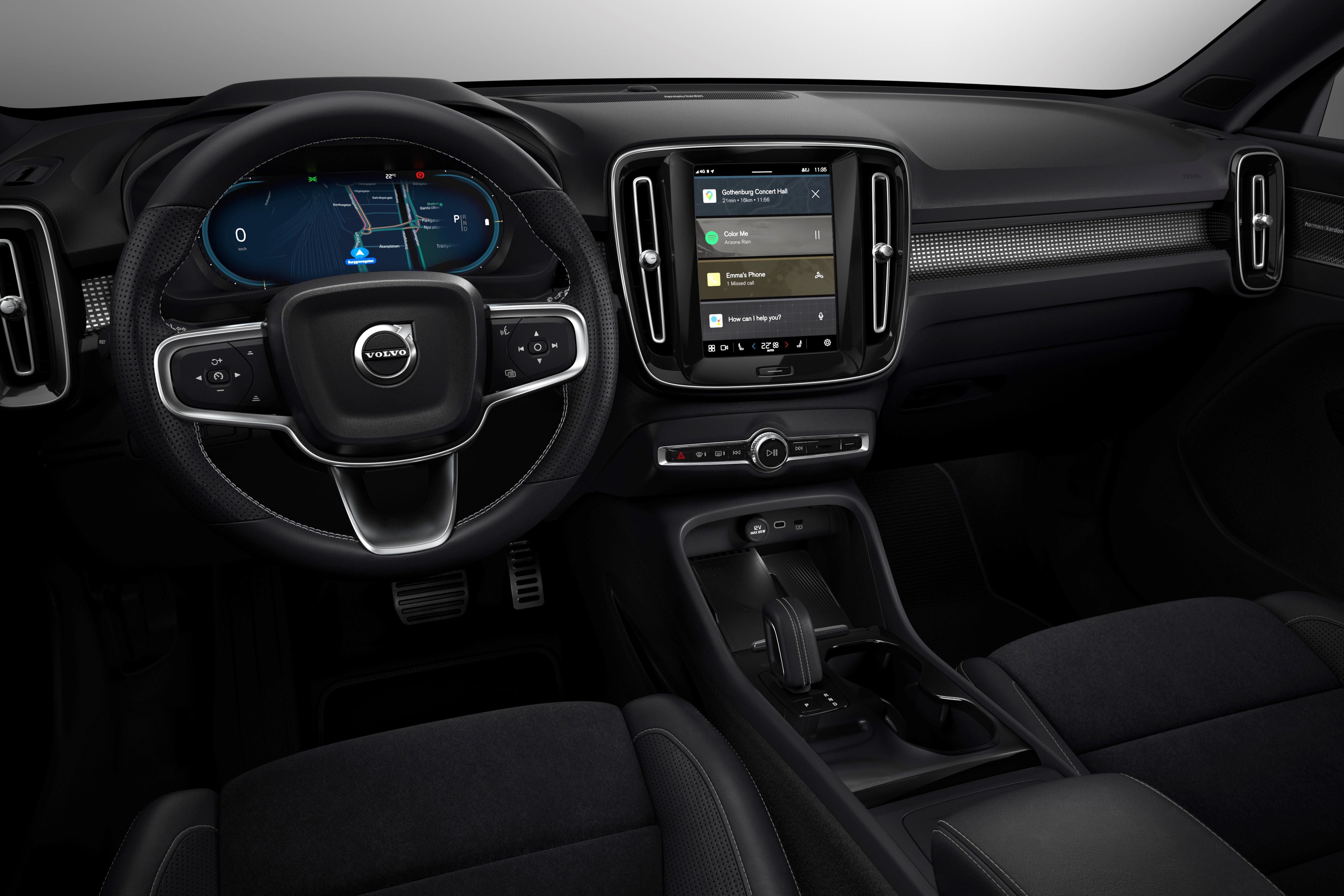 Volvo Cars safety experts say: use technology to support drivers and reduce distraction
