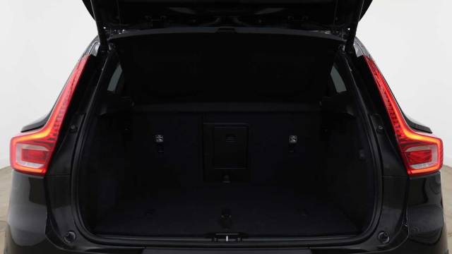2023 Volvo XC40 2.0 B3 mild hybrid Petrol Plus Dark