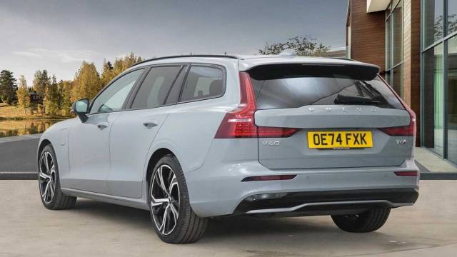 2024 Volvo V60 2.0 T6 AWD Plug-in hybrid Plus Dark