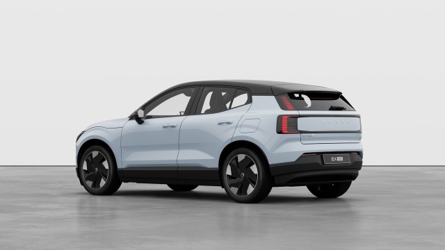 Volvo Ex30 Twin Motor Performance | 428 hp/315 kW