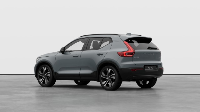 Volvo XC40 B4 | 197 + 14 hp/145 + 10 kW