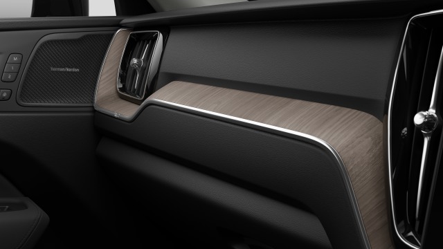 Volvo XC60 B5 | 250 + 14 hp/184 + 10 kW