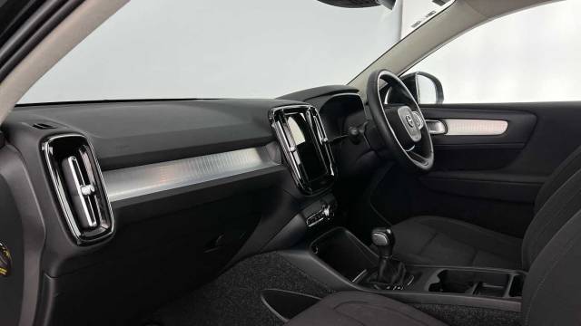 2021 Volvo XC40 1.5 T3 Momentum Manual