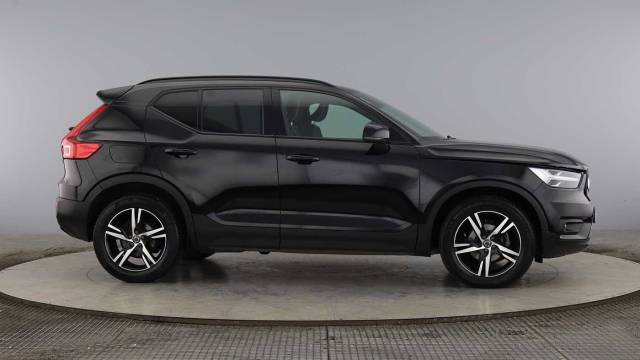 2021 Volvo XC40 1.5 T3 R-Design Manual