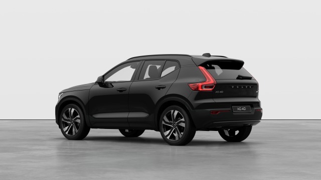 Volvo XC40 B4 | 197 + 14 hp/145 + 10 kW