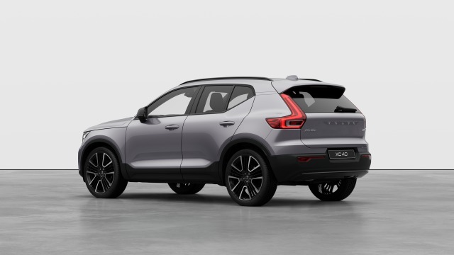 Volvo XC40 B4 | 197 + 14 hp/145 + 10 kW