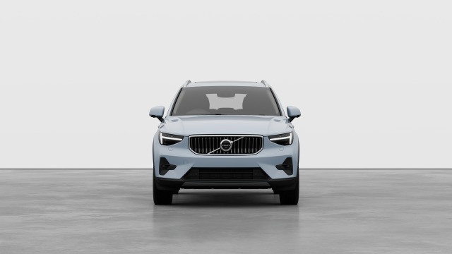 Volvo XC40 B4 | 197 + 14 hp/145 + 10 kW