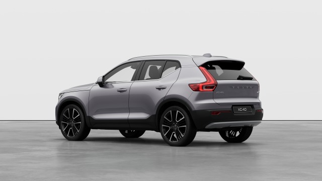 Volvo XC40 B4 | 197 + 14 hp/145 + 10 kW