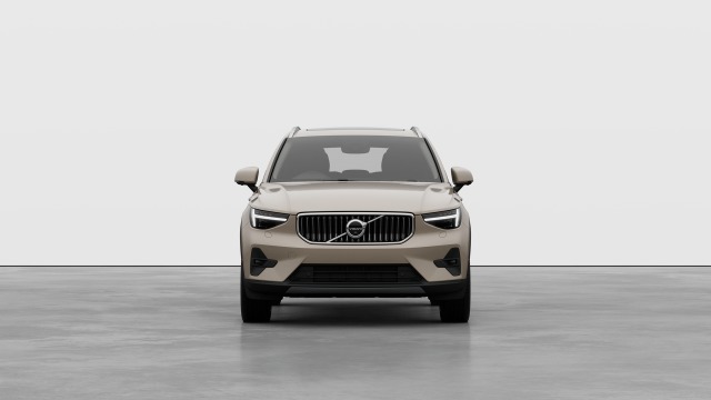 Volvo XC40 B4 | 197 + 14 hp/145 + 10 kW