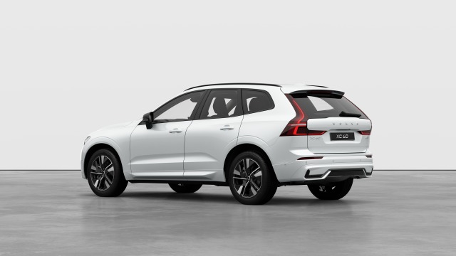 Volvo XC60 B5 | 250 + 14 hp/184 + 10 kW