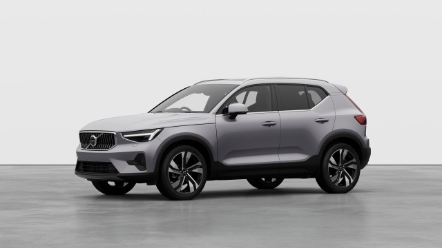 Volvo XC40 B3 | 163 + 14 hp/120 + 10 kW SUV Petrol Aurora Silver