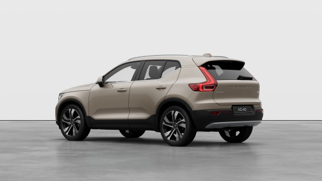 Volvo XC40 B4 | 197 + 14 hp/145 + 10 kW