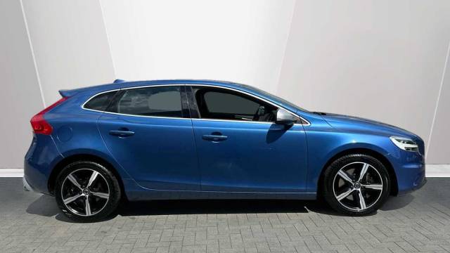 2017 Volvo V40 2.0 T5 R-Design Nav Plus Automatic
