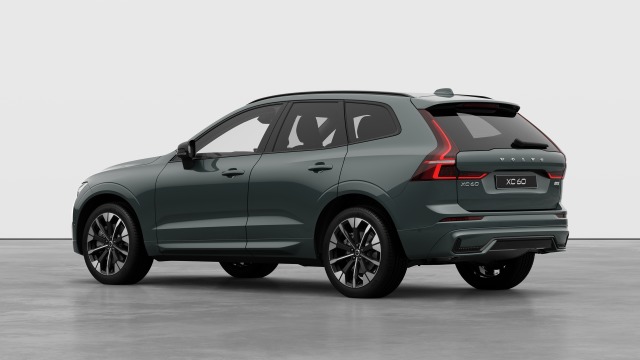 Volvo XC60 B5 | 250 + 14 hp/184 + 10 kW