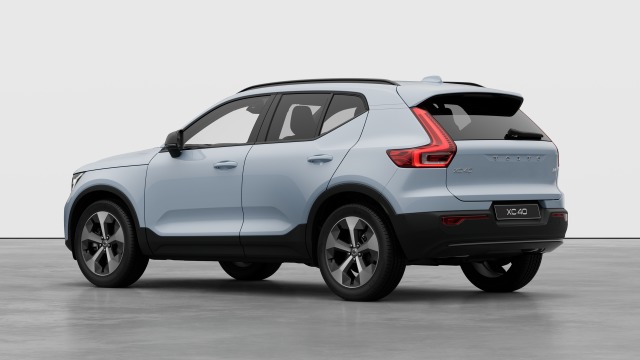 Volvo XC40 B4 | 197 + 14 hp/145 + 10 kW