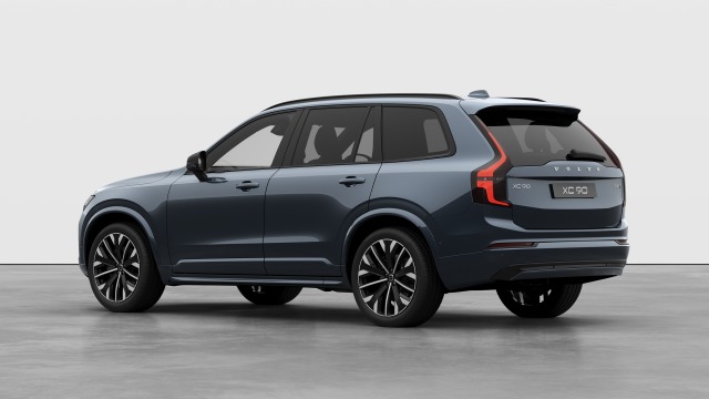 Volvo XC90 B5 | 250 + 14 hp/184 + 10 kW