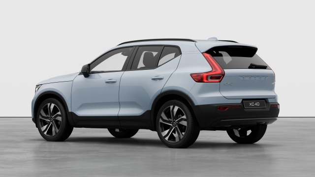 Volvo XC40 B4 | 197 + 14 hp/145 + 10 kW