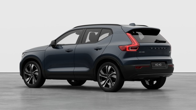 Volvo XC40 B4 | 197 + 14 hp/145 + 10 kW