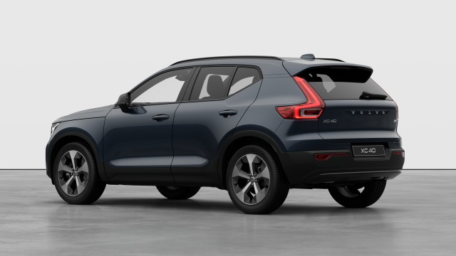 Volvo XC40 B4 | 197 + 14 hp/145 + 10 kW