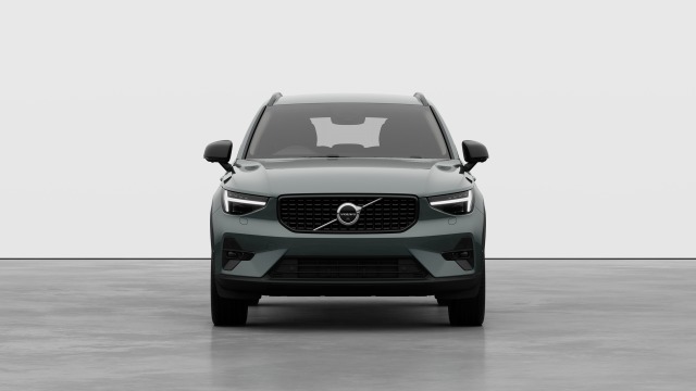 Volvo XC40 B4 | 197 + 14 hp/145 + 10 kW