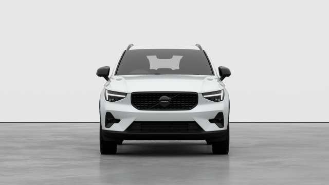 Volvo XC40 B4 | 197 + 14 hp/145 + 10 kW