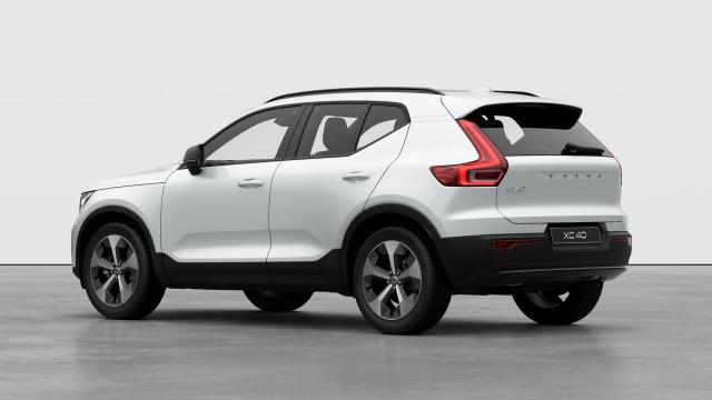 Volvo XC40 B3 | 163 + 14 hp/120 + 10 kW