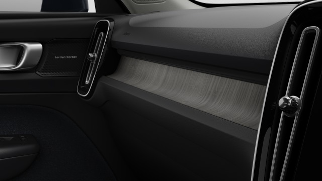 Volvo XC40 B3 | 163 + 14 hp/120 + 10 kW