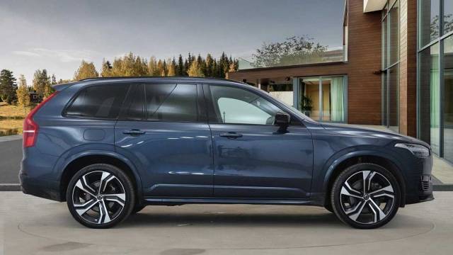 2022 Volvo XC90 2.0 T8 AWD PHEV Recharge R-Design