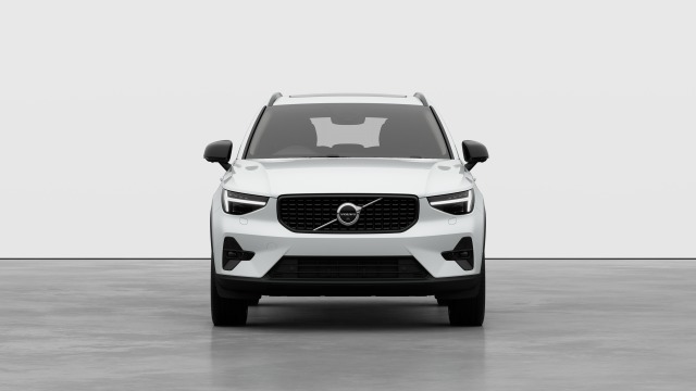 Volvo XC40 B4 | 197 + 14 hp/145 + 10 kW