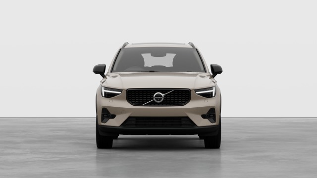 Volvo XC40 B4 | 197 + 14 hp/145 + 10 kW