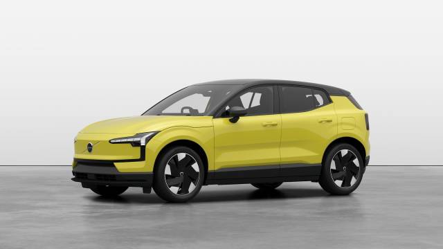 Volvo Ex30 Twin Motor Performance | 428 hp/315 kW SUV Electric Moss Yellow