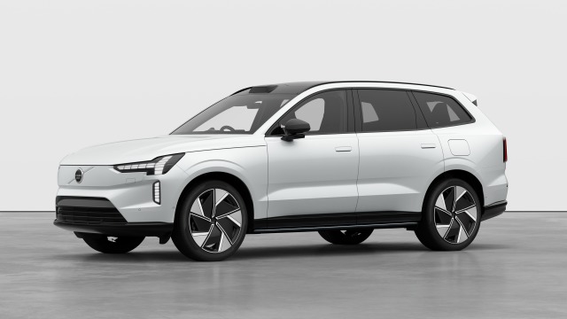 Volvo Ex90 Twin Motor | 408 hp/300 kW SUV Electric Crystal White