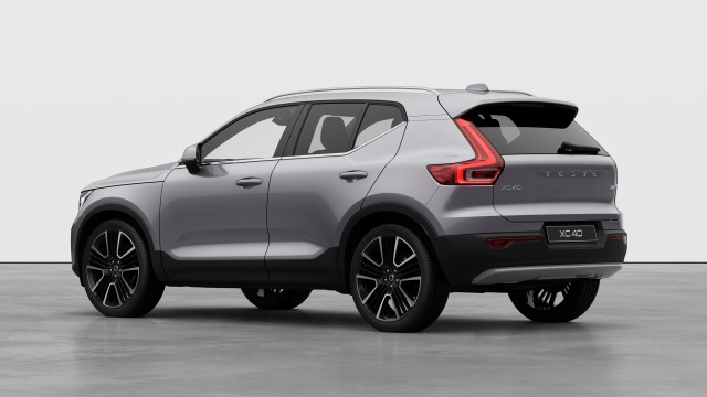 Volvo XC40 B4 | 197 + 14 hp/145 + 10 kW