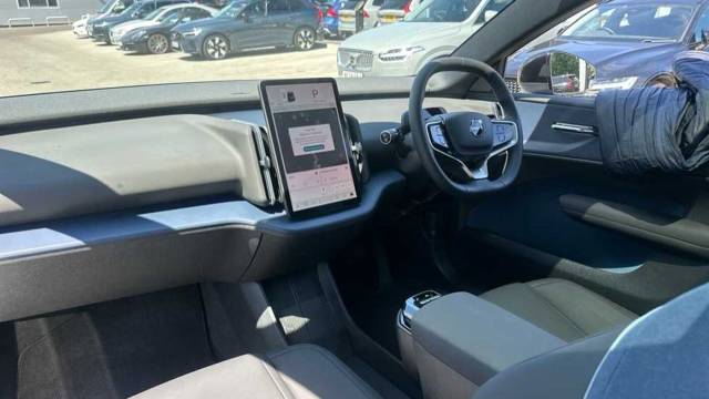2024 Volvo Ex30 Single Motor Extended Range Ultra