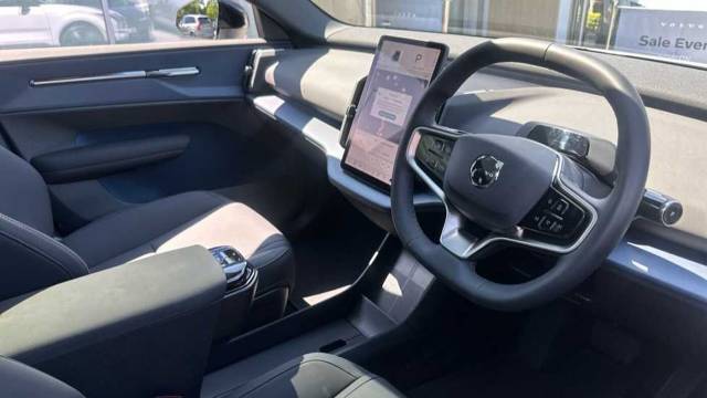 2024 Volvo Ex30 Single Motor Extended Range Ultra