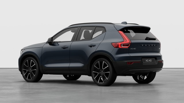 Volvo XC40 B4 | 197 + 14 hp/145 + 10 kW