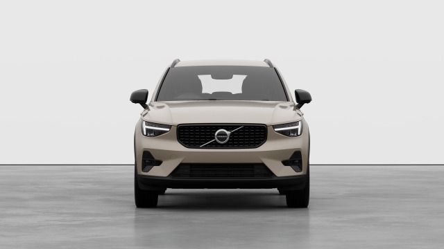 Volvo XC40 B4 | 197 + 14 hp/145 + 10 kW