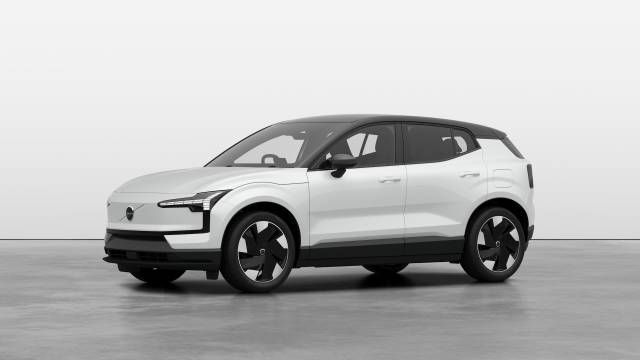 Volvo Ex30 Single Motor Extended Range | 272 hp/200 kW SUV Electric Crystal White