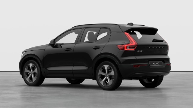 Volvo XC40 B4 | 197 + 14 hp/145 + 10 kW