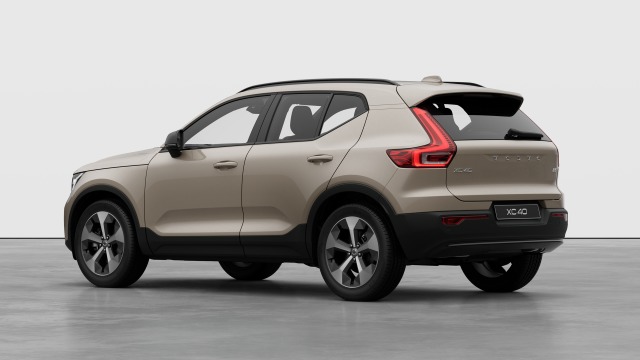 Volvo XC40 B3 | 163 + 14 hp/120 + 10 kW