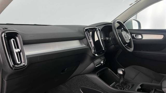 2021 Volvo XC40 1.5 T3 Momentum Manual