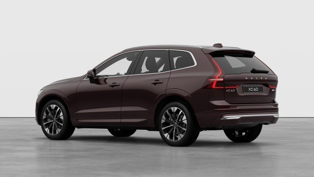 Volvo XC60 B5 | 250 + 14 hp/184 + 10 kW