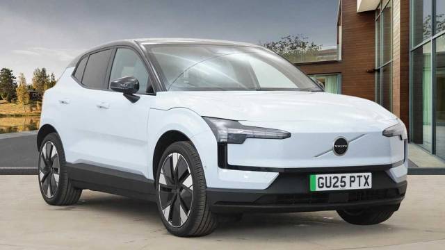 Volvo Ex30 Single Motor Extended Range Ultra 4x4 vehicle Electric Cloud Blue