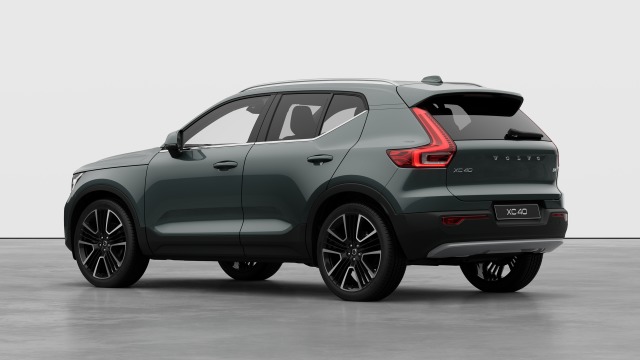 Volvo XC40 B4 | 197 + 14 hp/145 + 10 kW