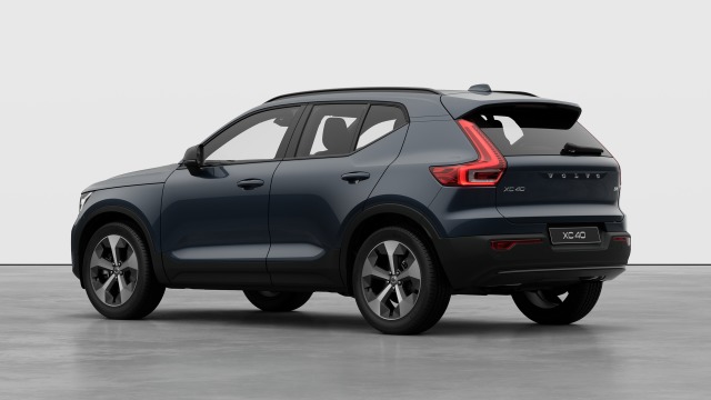 Volvo XC40 B4 | 197 + 14 hp/145 + 10 kW