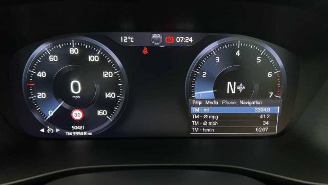 2021 Volvo XC40 1.5 T3 Momentum Manual