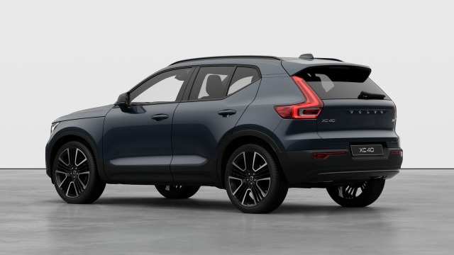 Volvo XC40 B4 | 197 + 14 hp/145 + 10 kW