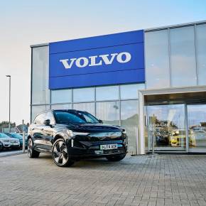 VOLVO EX90 2025 (74) at Volvo Cars Poole Poole