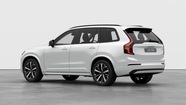 Volvo XC90 B5 | 250 + 14 hp/184 + 10 kW