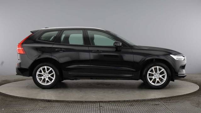 2020 Volvo XC60 2.0 B5 (Petrol) Momentum Automatic